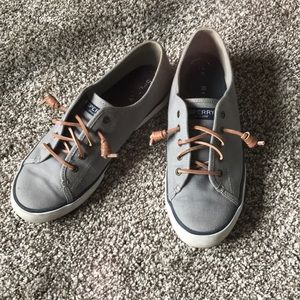 Sperry women’s pier view sneakers- gray